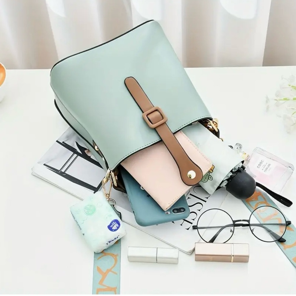 White with Brown Accented Crossbody Bucket Handbag NIP - Picture 4 of 10
